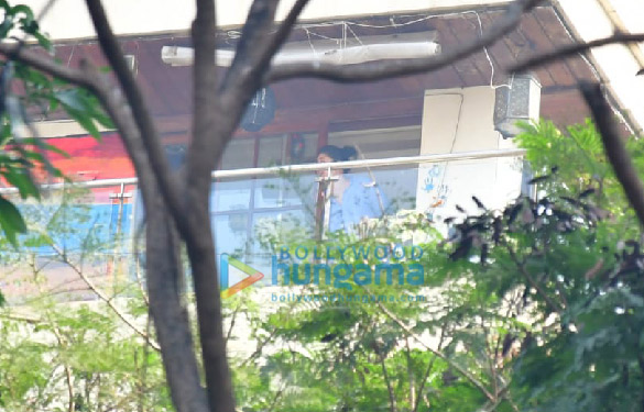 Photos: Kareena Kapoor Khan spotted at her window Photos: Kareena Kapoor Khan spotted at her window