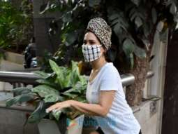 Photos: Kim Sharma at Mauh salon in Bandra
