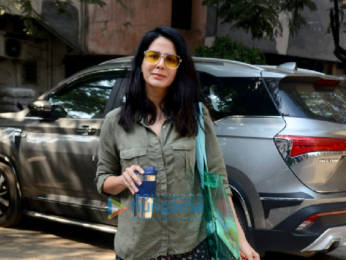 Photos: Kirti Kulhari spotted outside Black Frame Studios