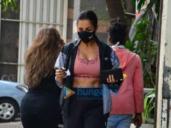 Photos: Malaika Arora spotted at Mauh salon in Bandra