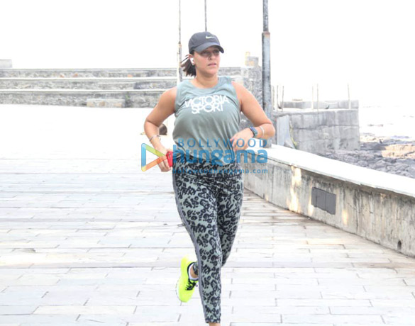 photos neha dhupia spotted at bandstand in bandra 3