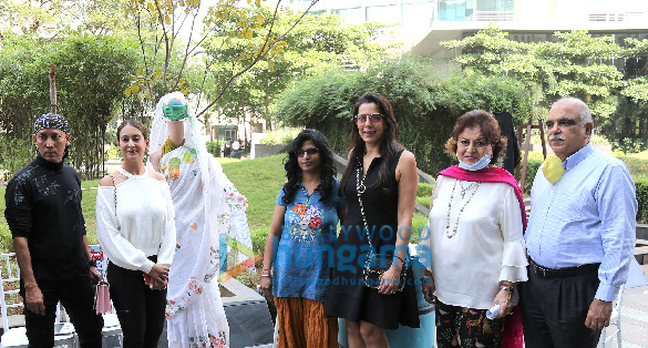 photos preeti jhangiani pooja bedi angela krislinzki rashmi jolly gautam patole others snapped at art adda 8