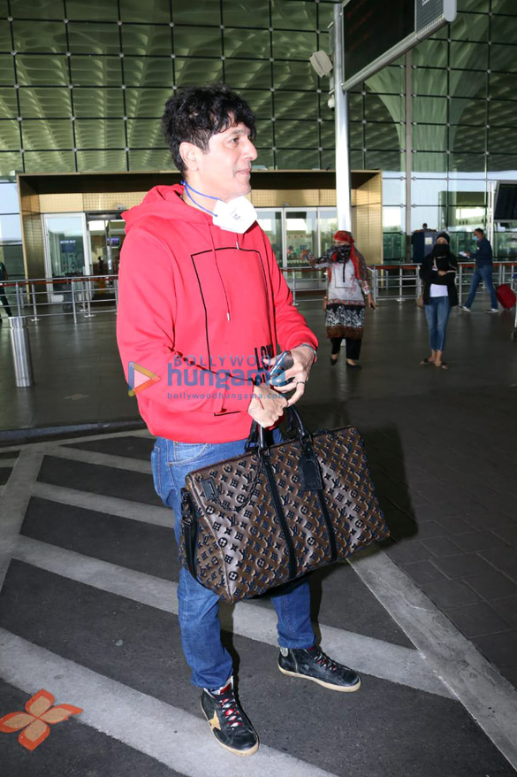 photos ranbir kapoor alia bhatt chunky pandey and divyendu sharma snapped at the airport 2