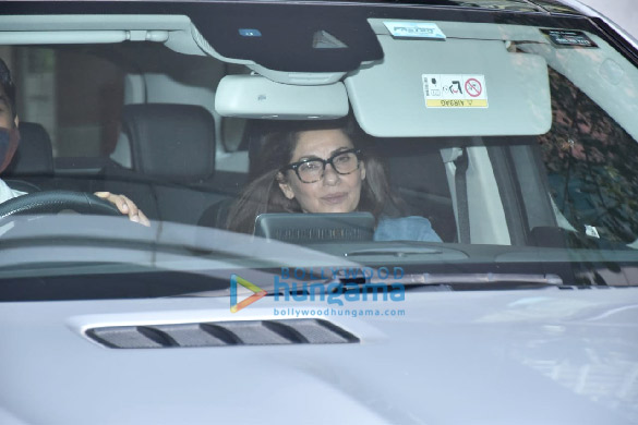 photos ranbir kapoor shraddha kapoor and dimple kapadia snapped at luv ranjan office in andheri 2