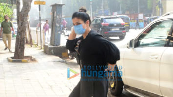 Photos: Raveena Tandon spotted in Khar