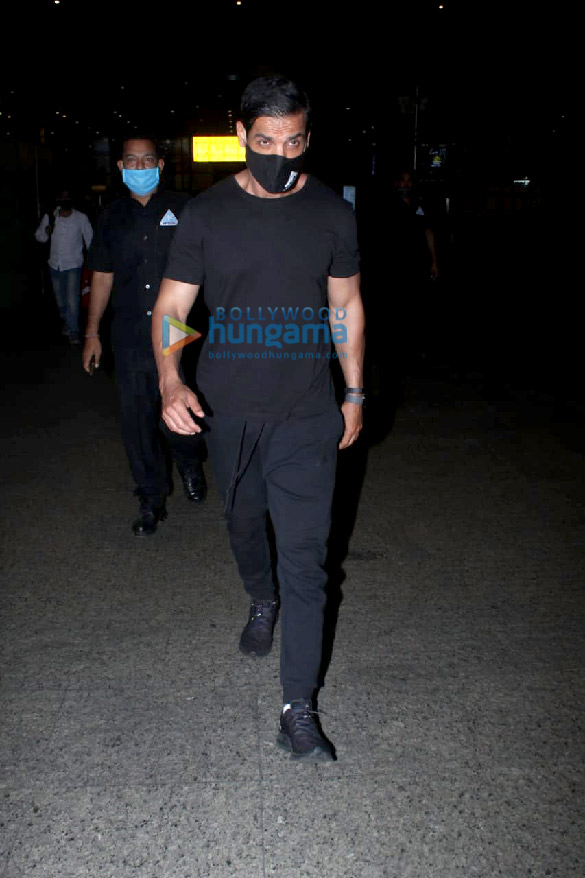 photos sanya malhotra sidharth shukla shehnaaz gill and others snapped at the airport 3 3