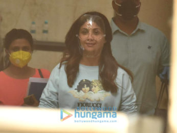 Photos: Shilpa Shetty snapped at Sunny Super Sound in Juhu for dubbing