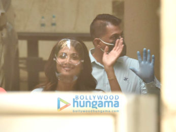 Photos: Shilpa Shetty snapped at Sunny Super Sound in Juhu for dubbing