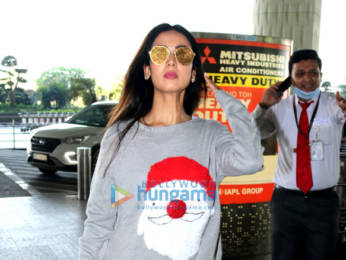 Photos: Sonal Chauhan and Bhagyashree snapped at the airport
