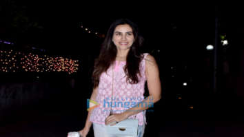 Photos: Sonnalli Seygall spotted at Prithvi Theatre