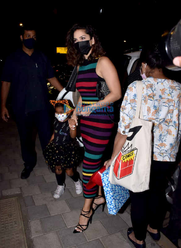 photos sunny leone and daniel webber snapped with their kids at estella juhu 3