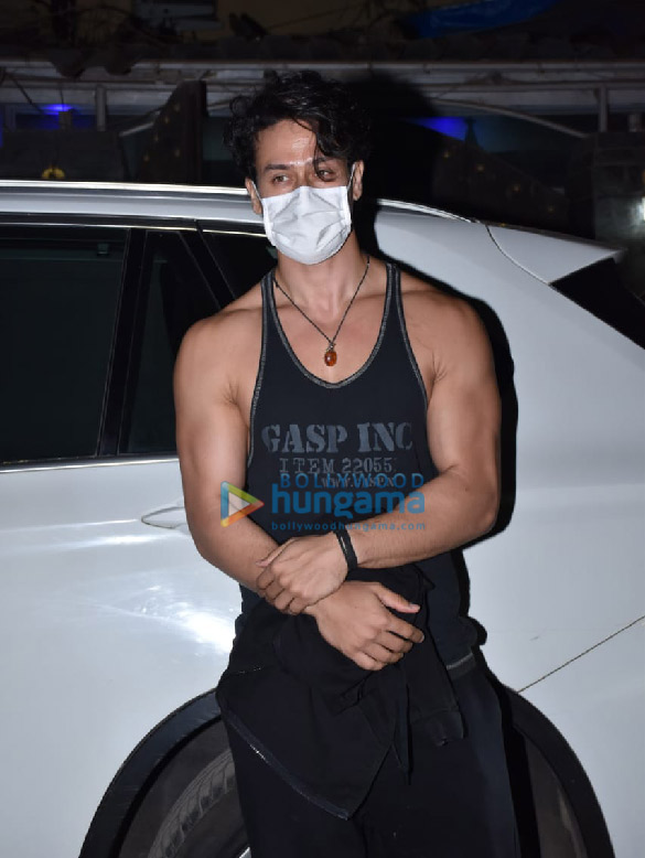photos tiger shroff spotted outside a dubbing studio in juhu 5 2