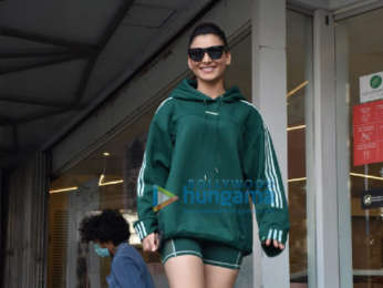 Photos: Urvashi Rautela snapped at Juhu