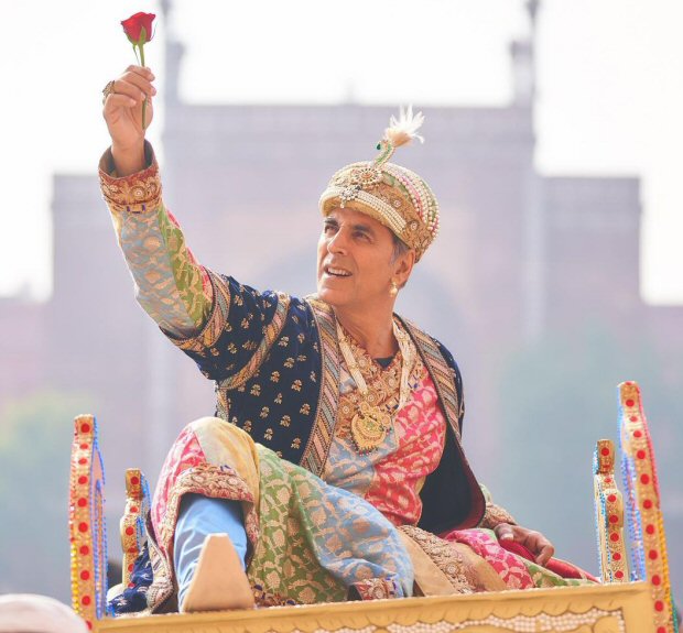 Sara Ali Khan shares Akshay Kumar’s look as he turns into Shah Jahan for Atrangi Re Sara Ali Khan shares Akshay Kumar’s look as he turns into Shah Jahan for Atrangi Re