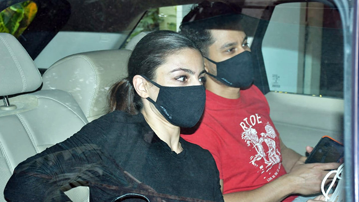 Soha Ali Khan and Kunal Khemu snapped at a clinic in Bandra