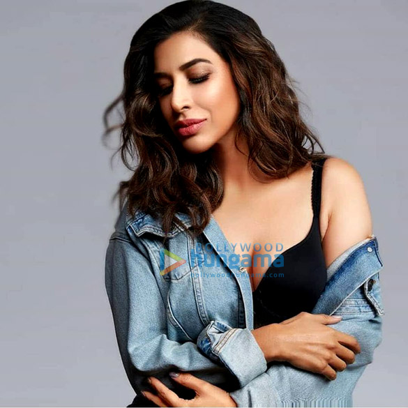 sophie choudry 2 2