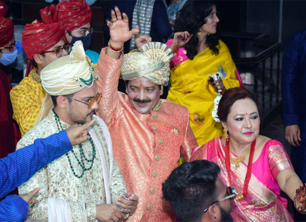 PICS: Aditya Narayan’s baraat make their way to the venue as the singer is all set to tie the knot to Shweta Agarwal