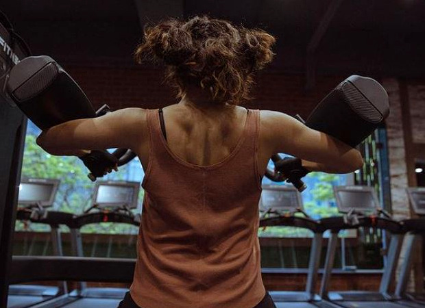 Taapsee Pannu gives a glimpse into her ‘bad hair day’ as she work it out in the gym