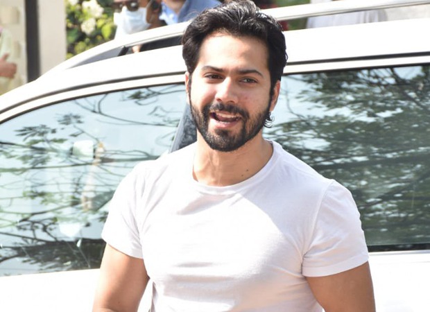 Dulha Varun Dhawan arrives at the wedding venue in Alibaug dressed in a classic white t-shirt and denims