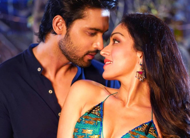 Khushali Kumar and Parth Samthaan feature in romantic track Pehle Pyaar Ka Pehla Gham Khushali Kumar and Parth Samthaan feature in romantic track Pehle Pyaar Ka Pehla Gham