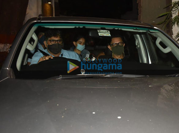 photos aamir khan and ira khan spotted in bandra 3
