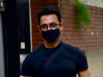 Photos: Aamir Khan spotted in Bandra