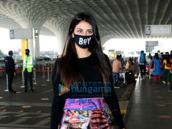 Photos: Alia Bhatt, Falguni Pathak and Warina Hussain snapped at the airport