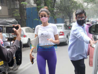 Photos: Ananya Panday spotted at yoga class in Bandra