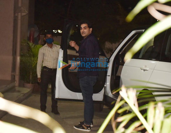 photos arbaaz khan snapped in bandra 1