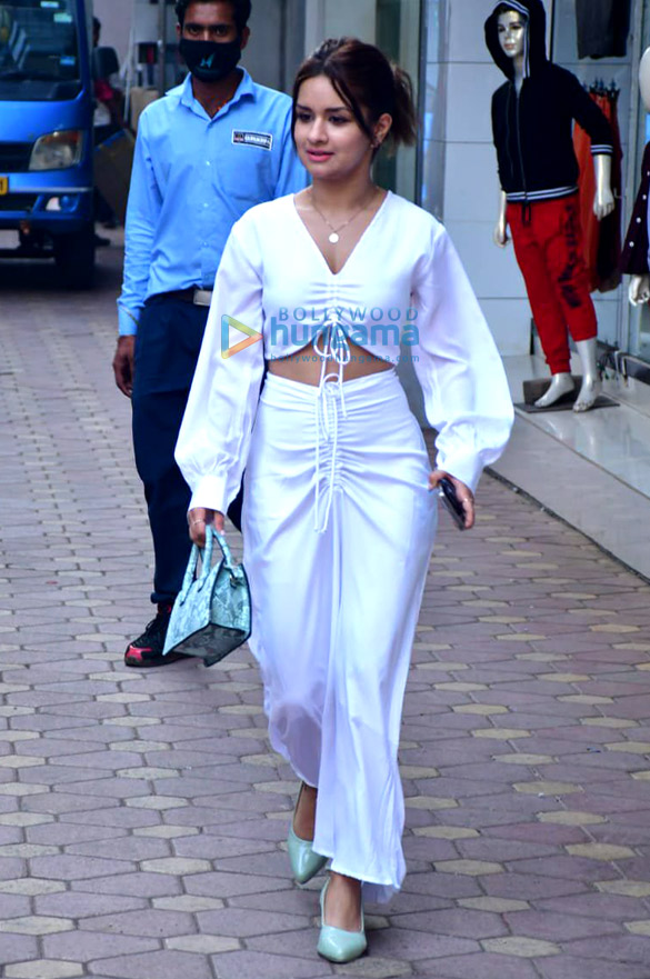 photos avneet kaur and akull tandon snapped at yauatcha bkc 3