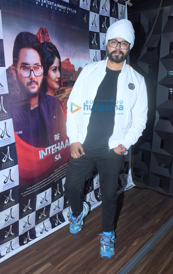 photos celebs snapped at jaan kumar sanus song launch 7