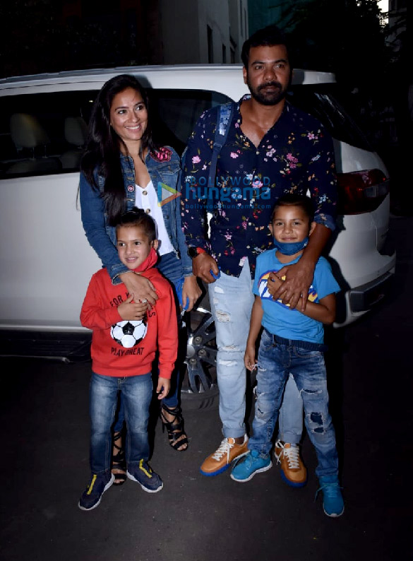 photos celebs snapped attending ravie kapoors birthday bash 4