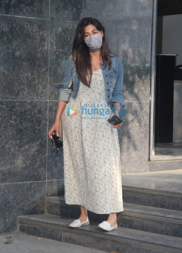 photos chitrangda singh spotted outside a clinic in bandra 4