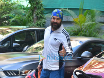 Photos: Dino Morea spotted at the gym