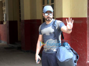 Photos: Emraan Hashmi snapped at I Think Fitness in Bandra