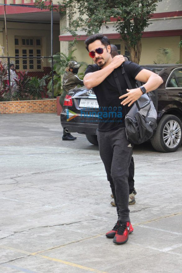 photos emraan hashmi snapped at i think fitness in bandra 2 2