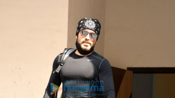 Photos: Emraan Hashmi snapped at I Think Fitness in Bandra