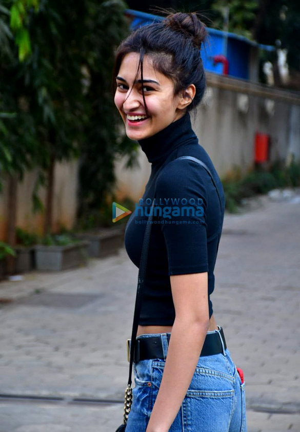 Photos: Erica Fernandes snapped at Foodhall Photos: Erica Fernandes snapped at Foodhall