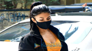 Photos: Jacqueline Fernandez spotted at a cafe in Bandra