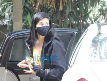 Photos: Jacqueline Fernandez spotted at dance class in Bandra