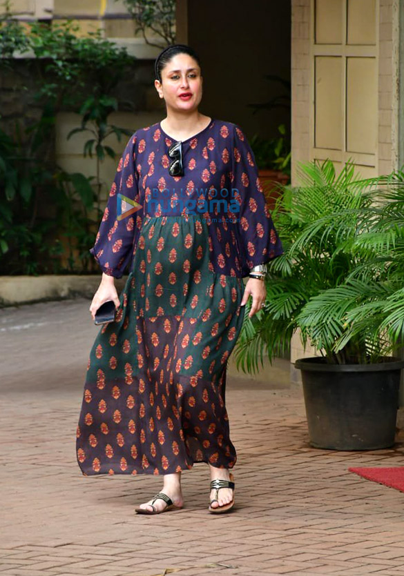 photos kareena kapoor khan and karisma kapoor spotted in bandra 2 2