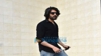 Photos: Kartik Aaryan snapped at Anees Bazmee’s office in Andheri