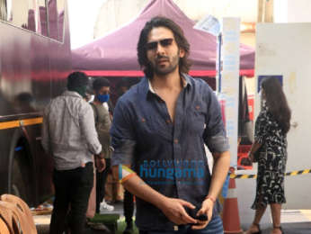 Photos: Kartik Aaryan snapped at Filmcity