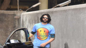 Photos: Kartik Aaryan snapped at Sanjay Leela Bhansali’s office