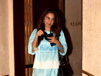 Photos: Kiara Advani spotted at Manish Malhotra's house in Bandra