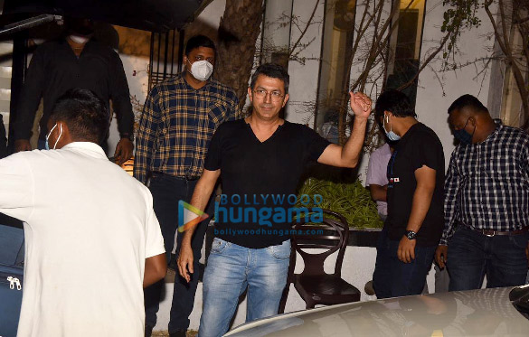 photos kunal kohli and family snapped at varun dhawan natasha dalals wedding ceremony 2
