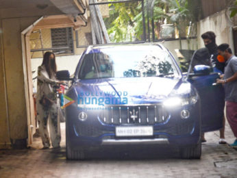 Photos: Malaika Arora and Arjun Kapoor snapped at his home in Juhu