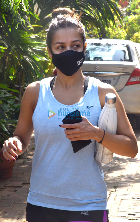 photos malaika arora spotted at diva yoga studio in bandra 2 24