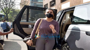 Photos: Parineeti Chopra snapped in Andheri