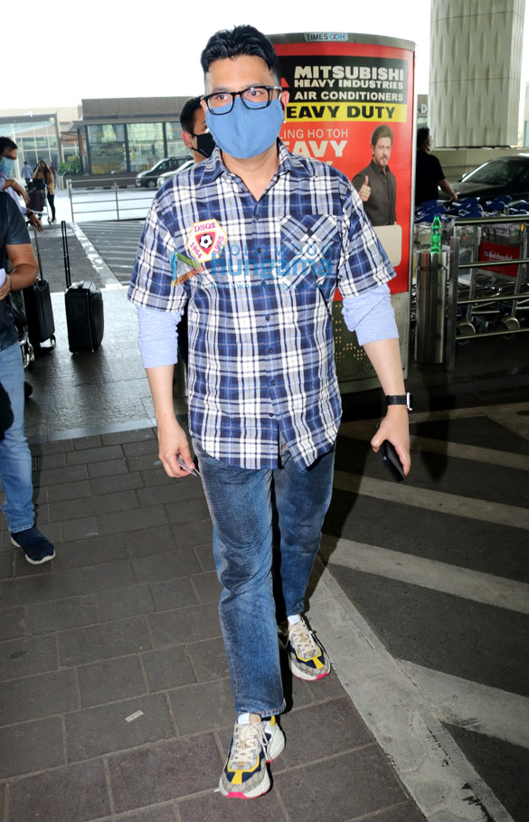 photos raashi khanna and pulkit samrat snapped at the airport 6